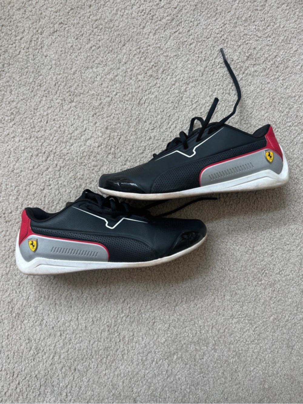 Puma Scuderia Ferrari sneakers